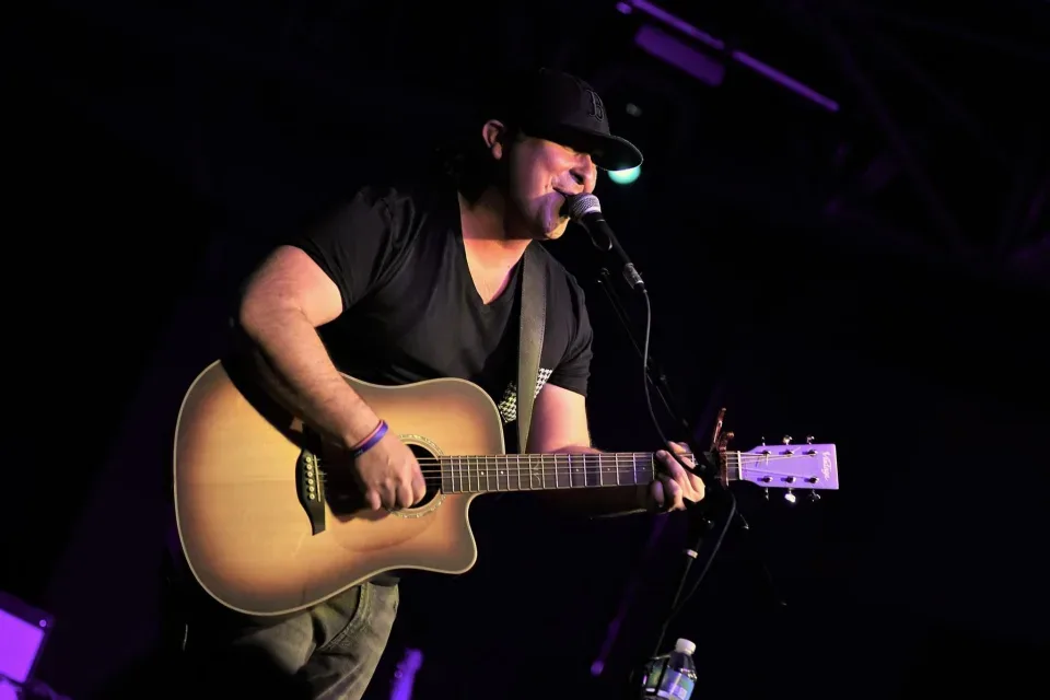 Matty Jollie — Live Music